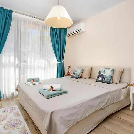 Apartment 2br ,10 Minutes Walk To Center