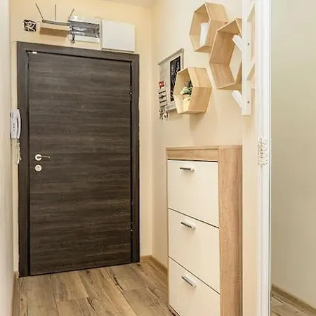 Brand New Apartment, 10 Minutes To Center Apartment *