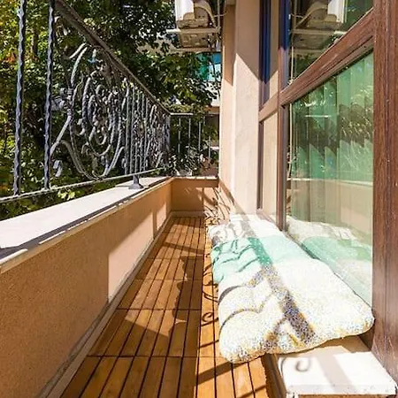 2br ,10 Minutes Walk To Center Plovdiv