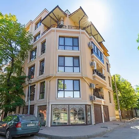 Brand New Apartment, 10 Minutes To Center Apartment