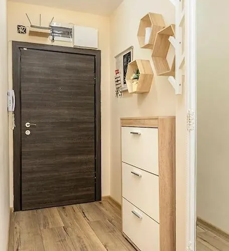 2br ,10 Minutes Walk To Center Διαμέρισμα *